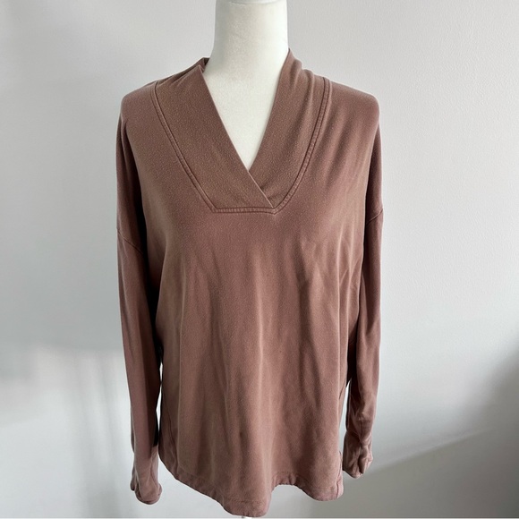 Athleta Sweaters - Athleta Ladies Sweatshirt - Size L